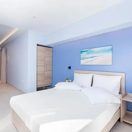 Апартаменты M 100m From The