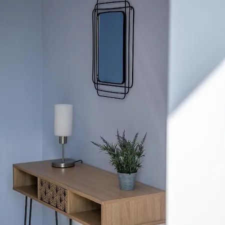 דירה M 100m From The חאניה