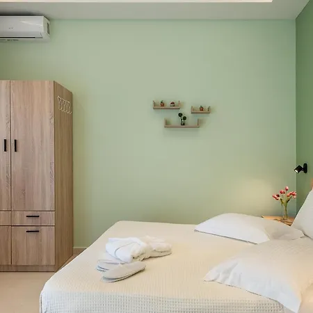 Apartment M 100m From The Chania (Crete)