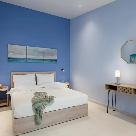 M 100m From The * Ханья