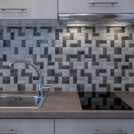 M 100m From The Ханья