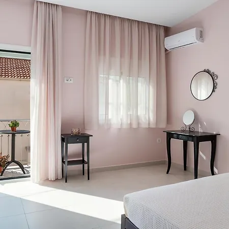 Апартаменты M 100m From The Ханья