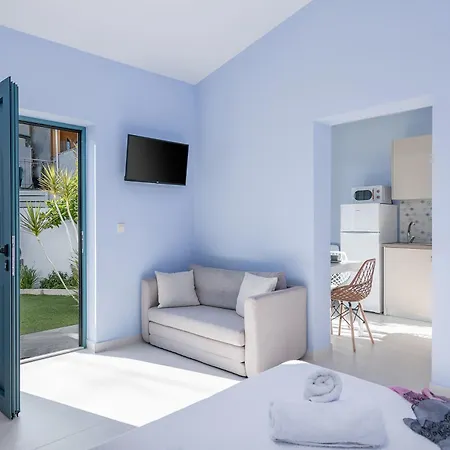 Апартаменты M 100m From The Ханья